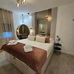 Luxury Ane Apartment