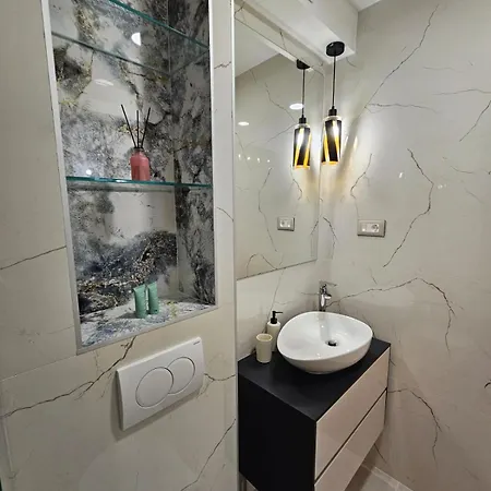 Διαμέρισμα Luxury Ane *