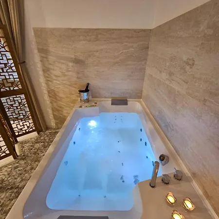 Luxury Ane *